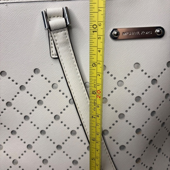 Michael Kors Violet Leather Large Carryall Tote Bag Purse Optic White - Picture 2 of 8